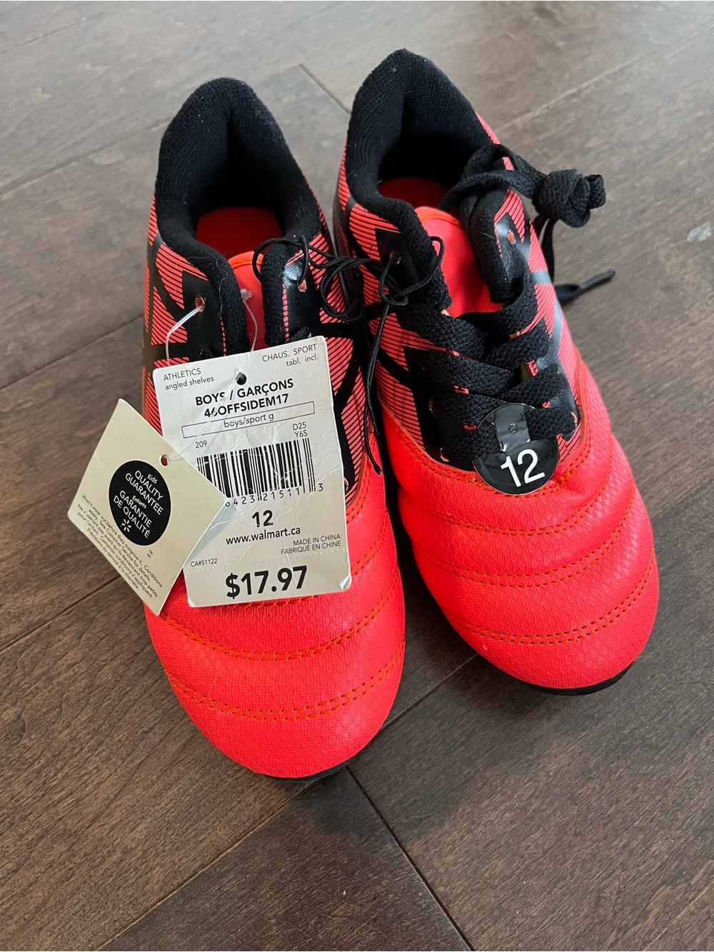 Kids Athletic Soccer Shoes - Red/Black